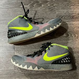 Men’s Nike Kyrie Basketball Shoes